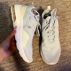 Nike air max motion baby blue/ gold 9.5